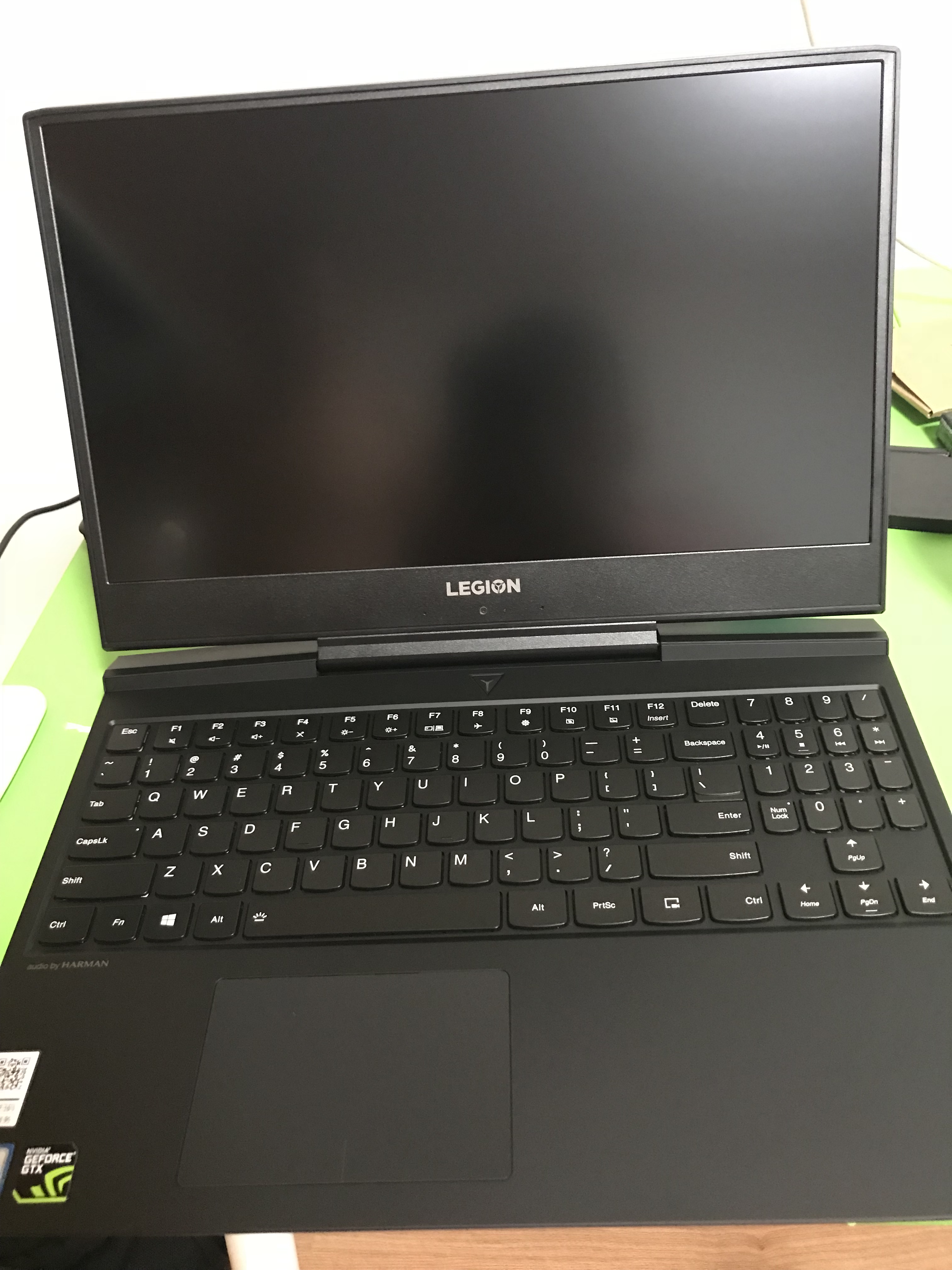 Y7000P的B、C面外观图